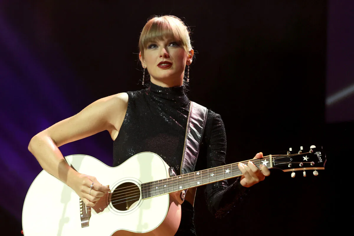 NSAI Songwriter-Artist of the Decade honoree Taylor Swift performs onstage during NSAI 2022 Nashville Songwriter Awards at Ryman Auditorium in Nashville, Tenn., on Sept. 20, 2022. (Terry Wyatt/Getty Images)