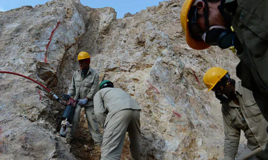 2 Chinese Citizens Arrested in Afghanistan on Suspicion of Smuggling Lithium