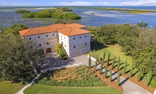 Tuscan Elegance With a Florida Flair