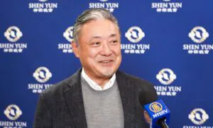 Attending Shen Yun, Japanese Theatergoers Moved to Tears