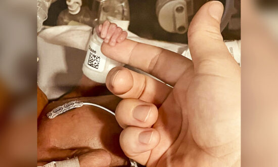 Preemie Who Died at 21 Days Old ‘Saved’ His Twin and Mom After Pushing to Be Delivered Early