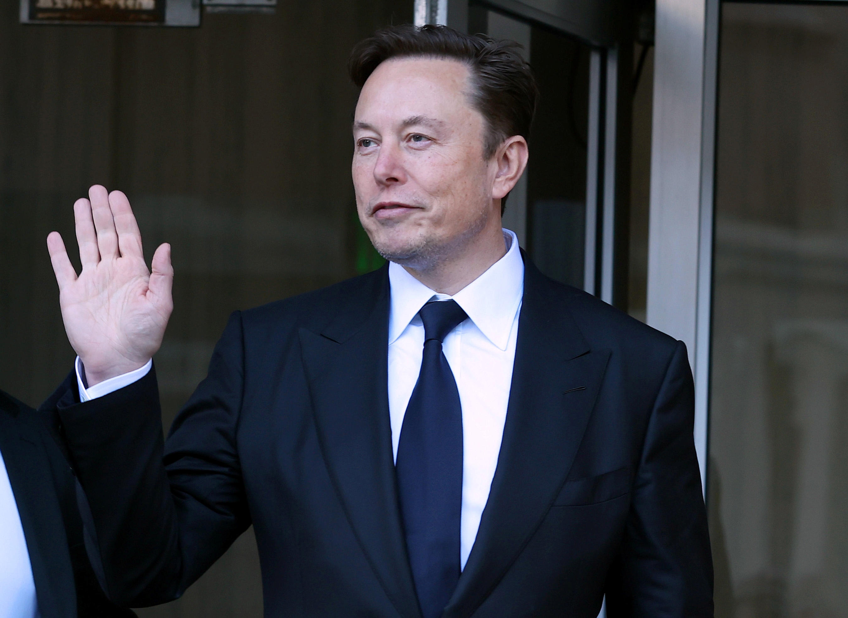 Elon Musk Says US Government 'Had Full Access' to Private Twitter DMs - Vimarsana News