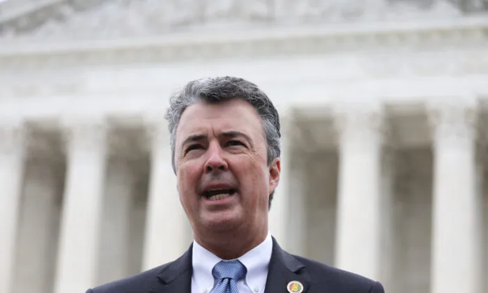 Attorney General of Alabama Steve Marshall speaks to members of the press after the oral argument of the Merrill v. Milligan case at the U.S. Supreme Court in Washington, D.C., on Oct. 4, 2022. (Alex Wong/Getty Images)