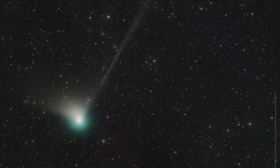 Green Comet Zooming Our Way, Last Visited 50,000 Years Ago