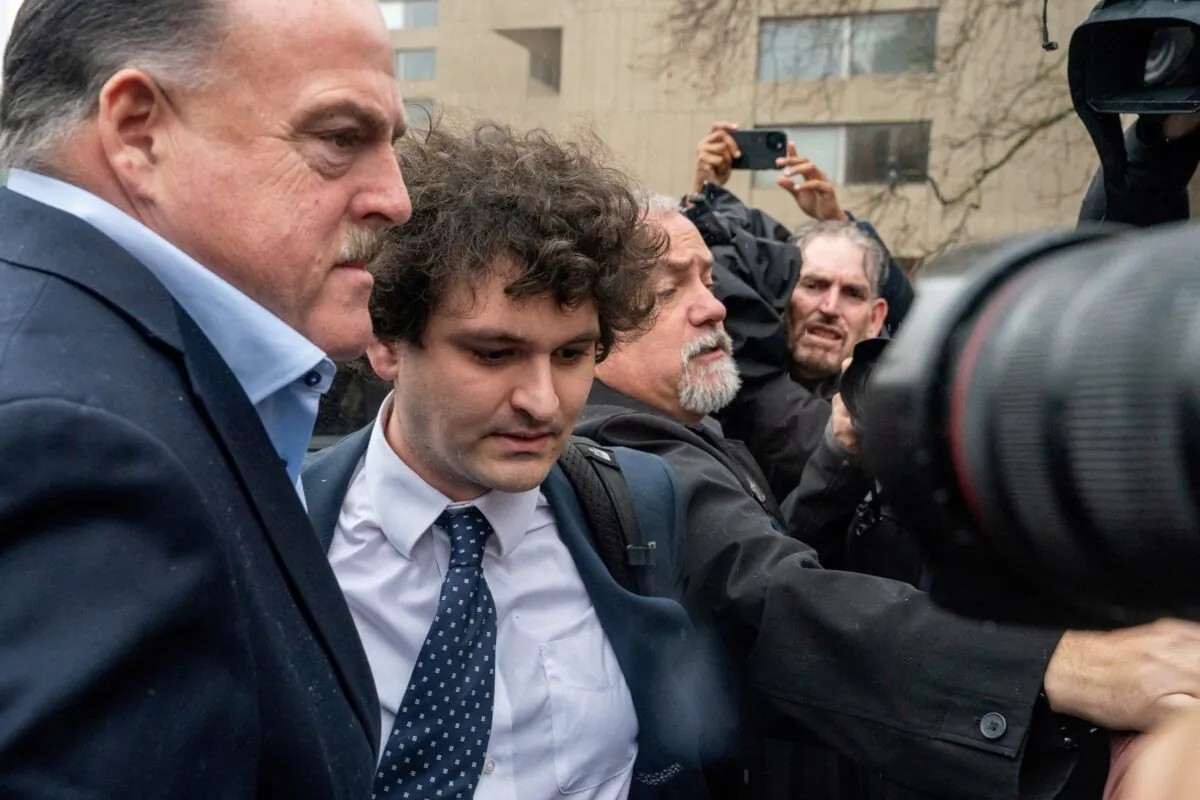 Former FTX Chief Executive Sam Bankman-Fried, who faces fraud charges over the collapse of the bankrupt cryptocurrency exchange, arrives on the day of a hearing at Manhattan federal court in New York on Jan. 3, 2023. (David Dee Delgado/Reuters)
