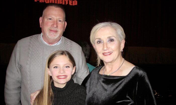Providence Family Sends Shen Yun Their Love and Good Wishes for Freedom