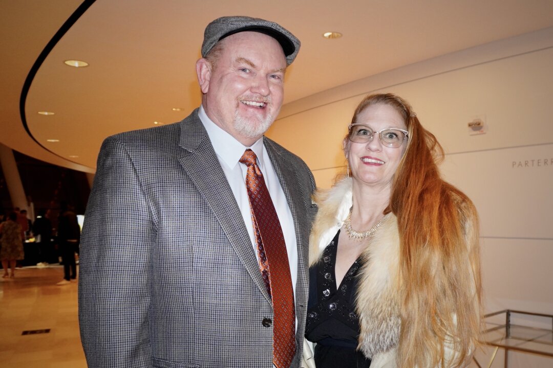 Randy Shelley and Amy Wells at the Shen Yun Performing Arts performance at Kauffman Center for the Performing Arts - Muriel Kauffman Theatre on Jan. 28, 2023. (Sherry Dong)