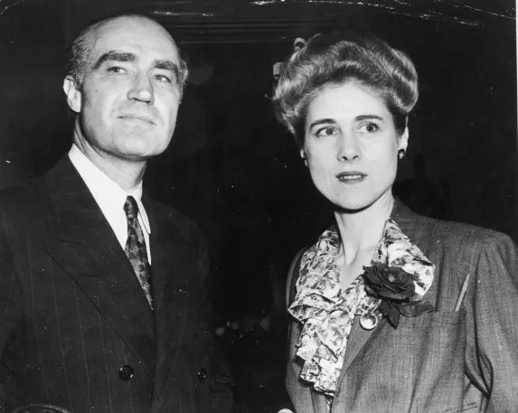 American media mogul Henry Luce, editor-in-chief of Time Inc., with his second wife, playwright and diplomat Clare Booth Luce, in the 1940s. (Archive Photos/Getty Images)
