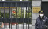 China U-Turns on Visa Freeze for Japanese