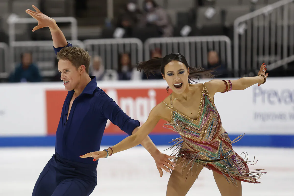 Evan Bates (L) and Madison Chock perform during the rhythm dance program at the U.S. figure skating championships in San Jose, Calif., on Jan. 26, 2023. (Josie Lepe/AP Photo)