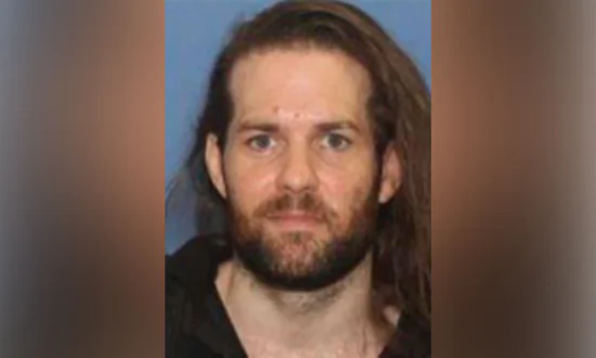 Oregon Torture Suspect Is Using Dating Apps to Lure Victims, Police Warn