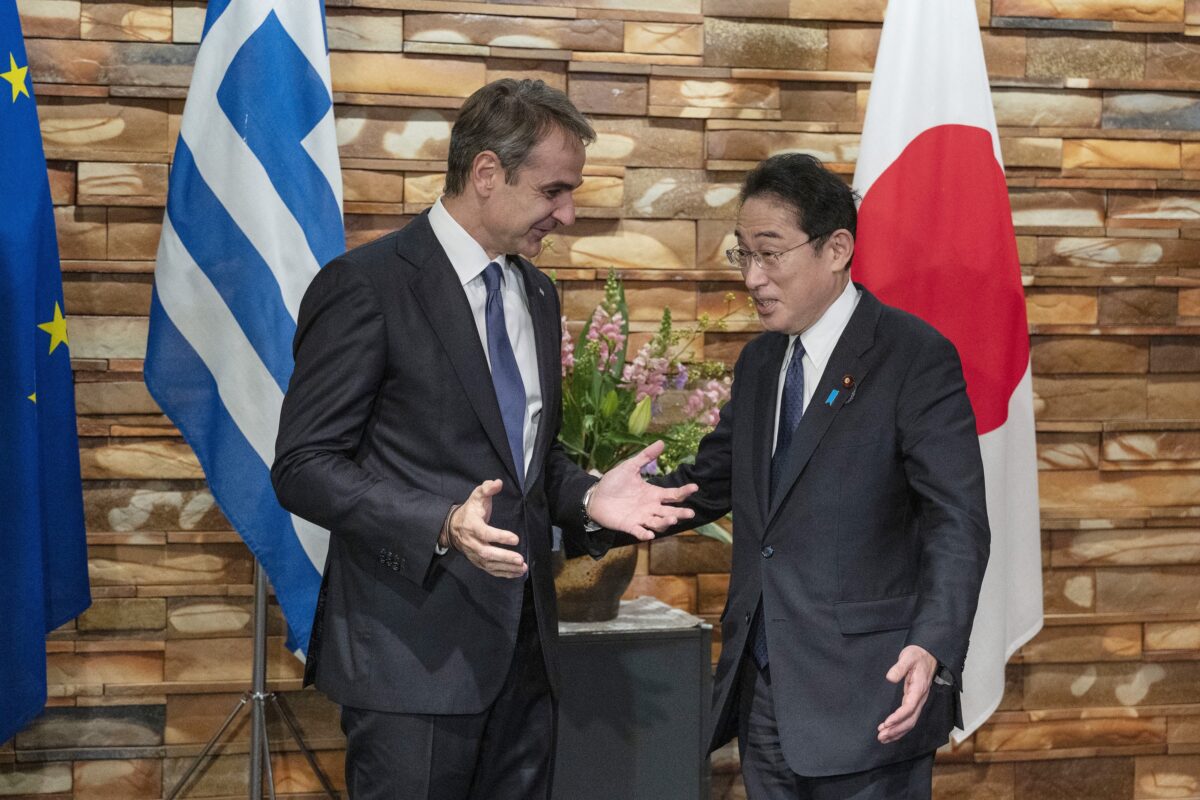 NextImg:Japan, Greece Step up Security Ties as 'Strategic Partners'