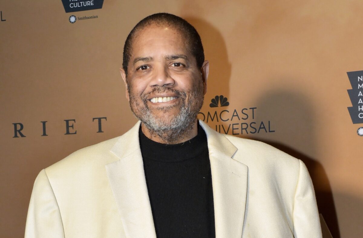 NextImg:Screenwriter Gregory Allen Howard Dies at 70
