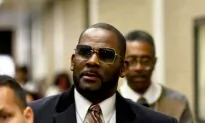 US Prosecutors Ask for 25 More Years in Prison for R. Kelly