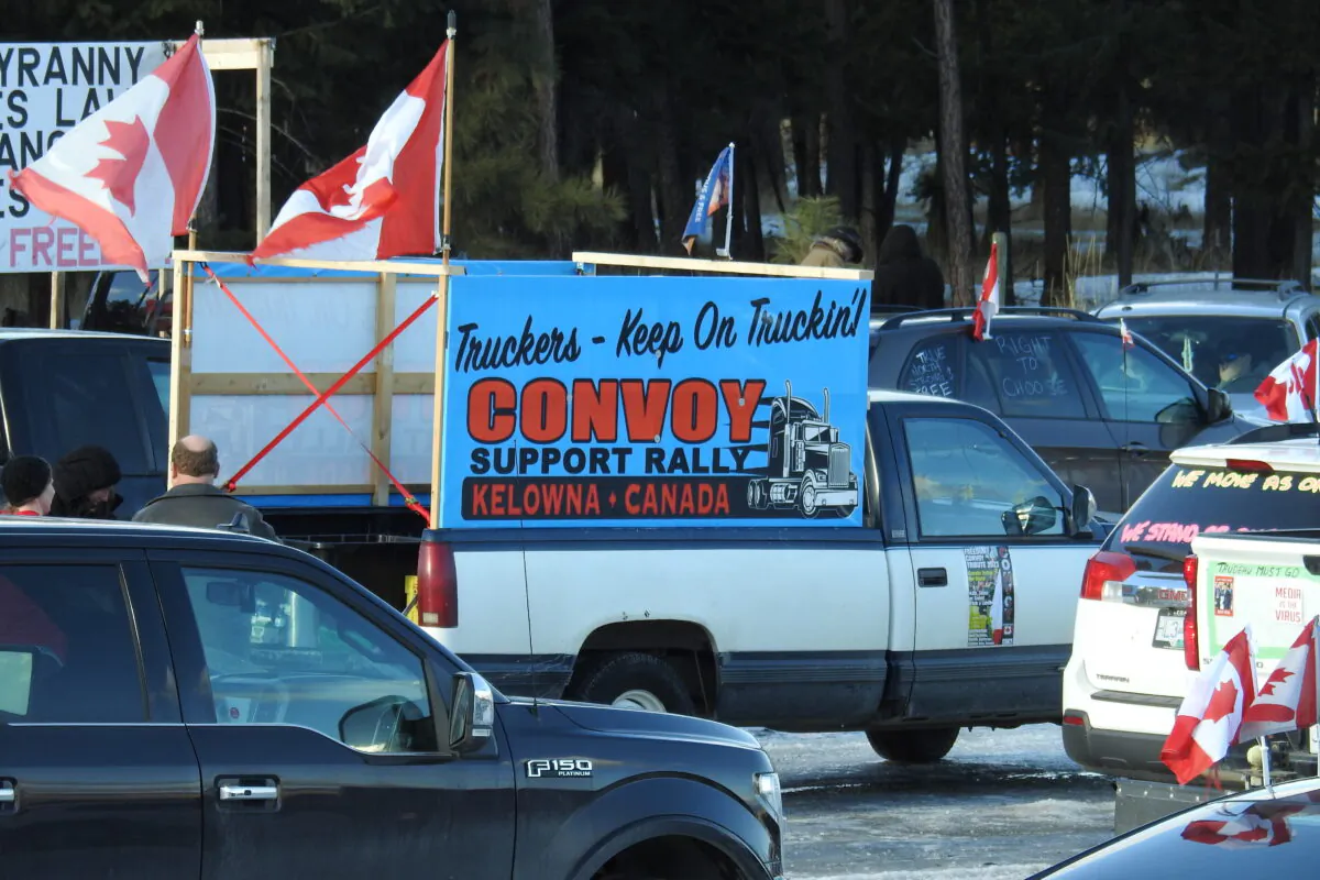 A convoy of vehicles outside Merritt, B.C., marks the one-year anniversary of trucker convoy protests against COVID-19 mandates, on Jan. 28, 2023. (Courtesy Bruce Orydzuk)
