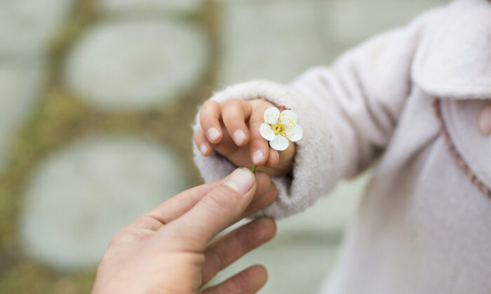 Kind Gestures Bring Recipients More Joy Than We Assume