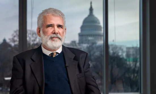 Pfizer Research Director Implicitly Acknowledged Its COVID-19 Vaccines ‘Aren’t Working’: Dr. Robert Malone