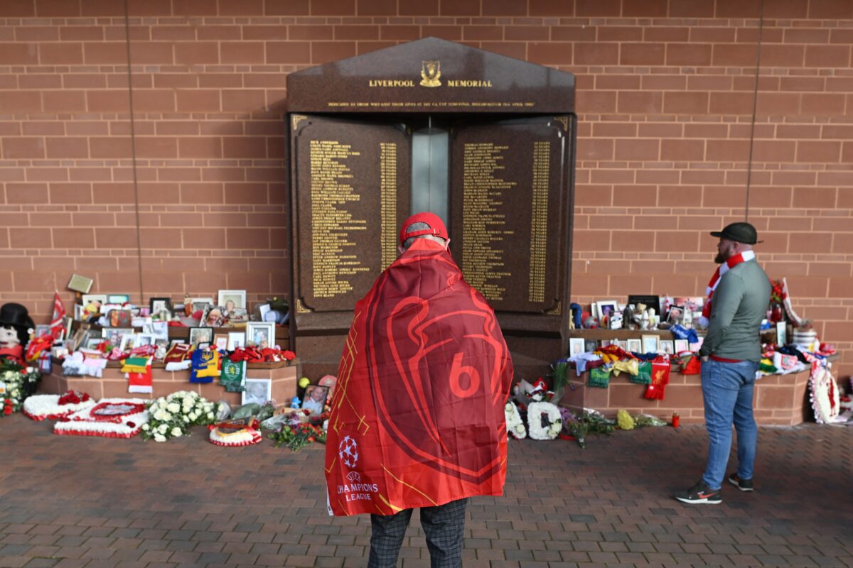NextImg:Police Chiefs Apologise for 'Profoundly' Failing Those Bereaved by the Hillsborough Disaster