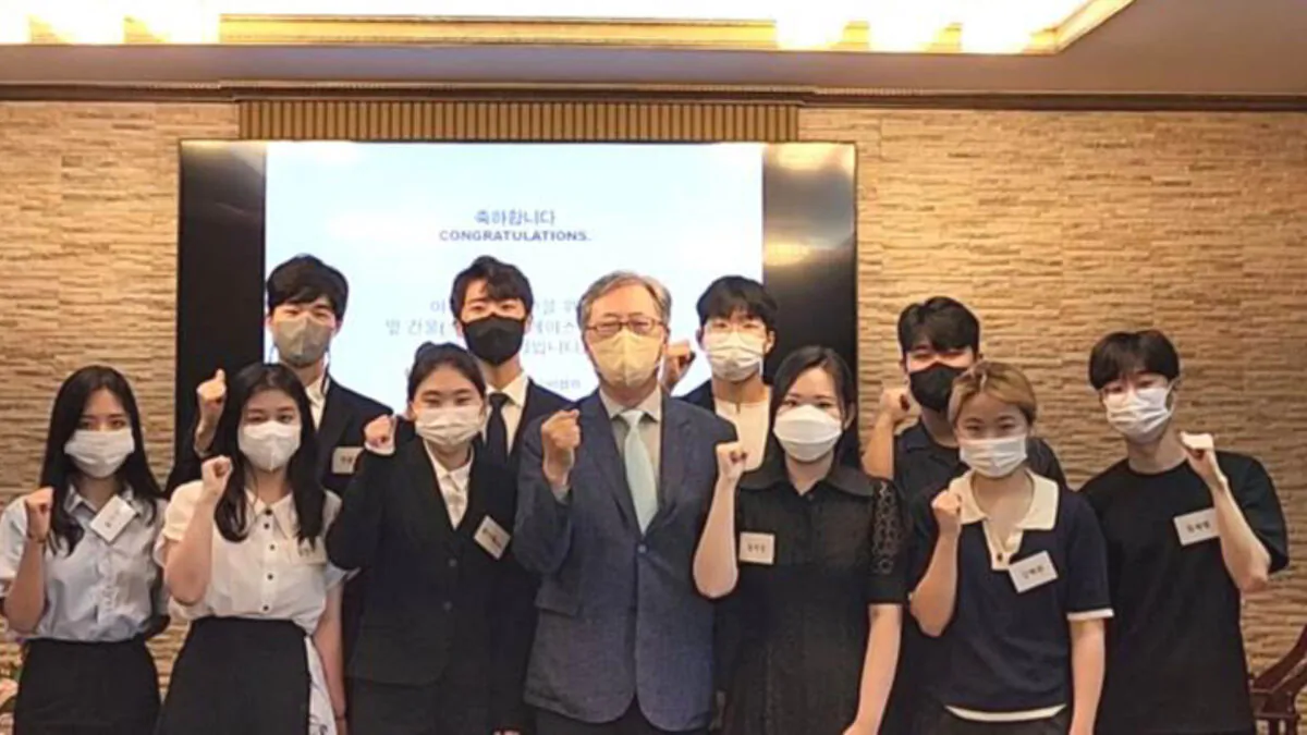 C: Joong-Kyung CHOI, chairman and president of the Korea-America Association (KAA), at the award ceremony of Pony Chung College Student Essay Competition on July 18, 2022. (Courtesy of Korea-America Association)