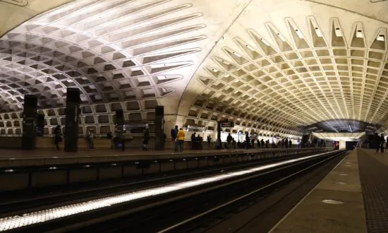 Passengers Disarm Gunman Who Killed DC Employee, Shot Others