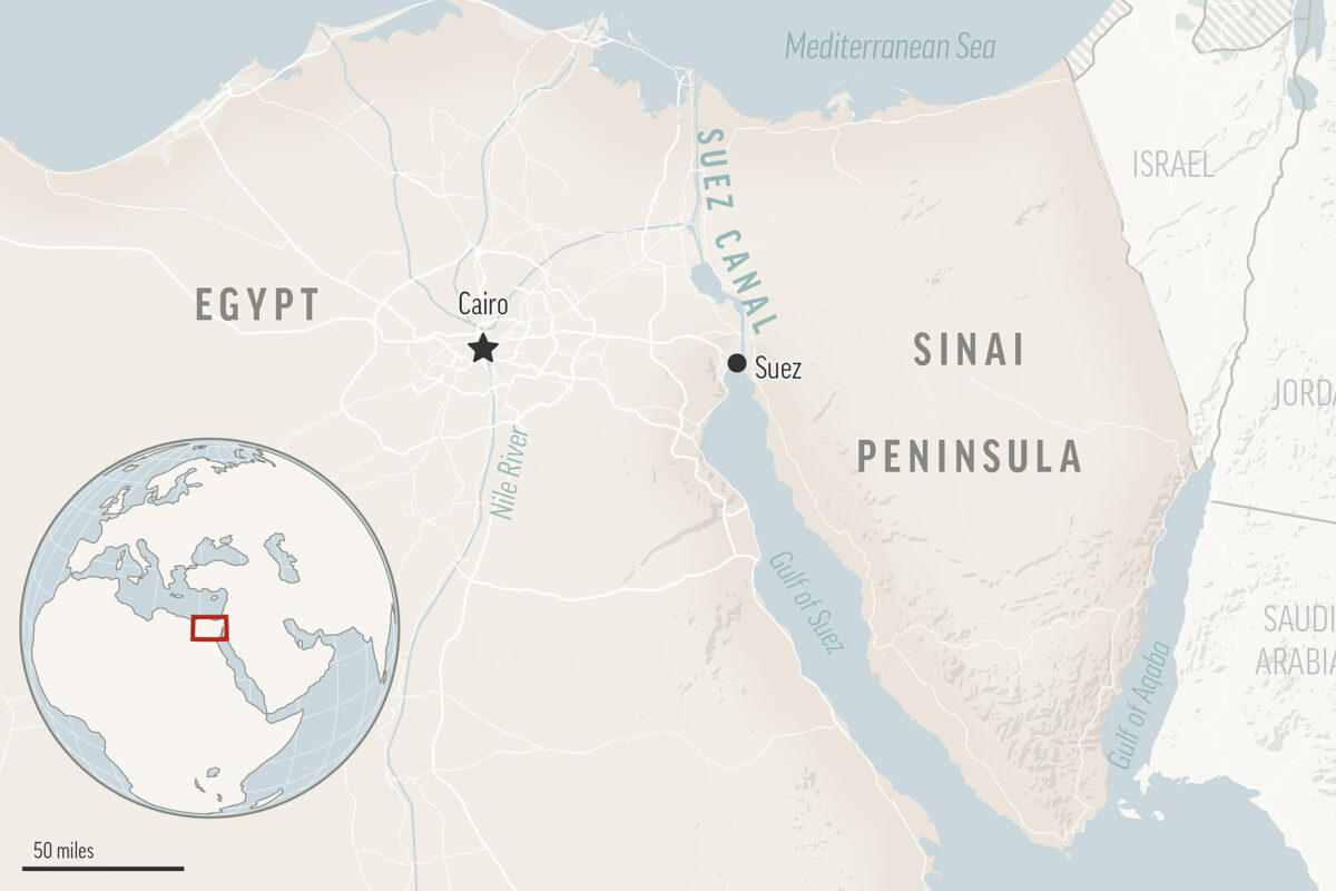 NextImg:Tanker Breaks Down in Suez Canal, but Traffic Not Disrupted
