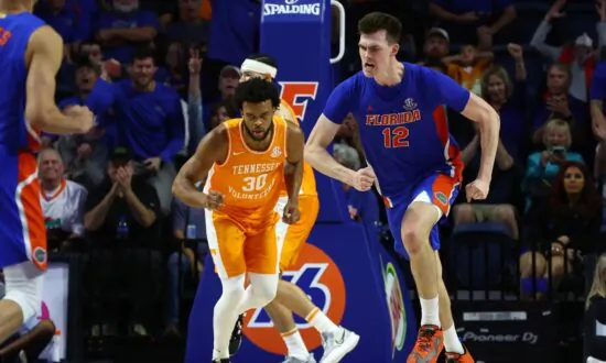 Top 25 Roundup: Florida Rallies, Stuns No. 2 Tennessee
