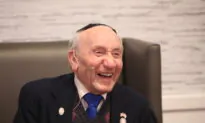 100-Year-Old Holocaust Survivor Recalls Surviving 12 Concentration Camps