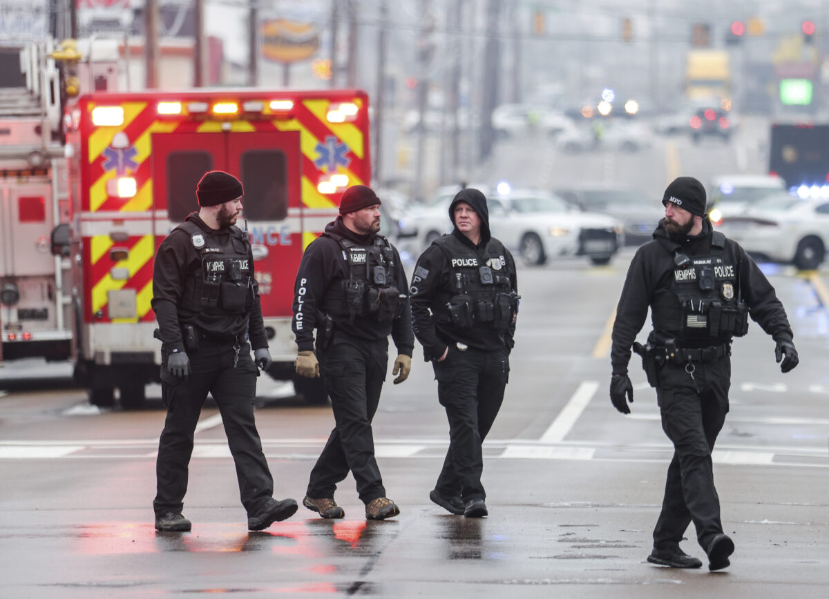 NextImg:1 Dead, Officer Wounded in Shooting at Memphis Library