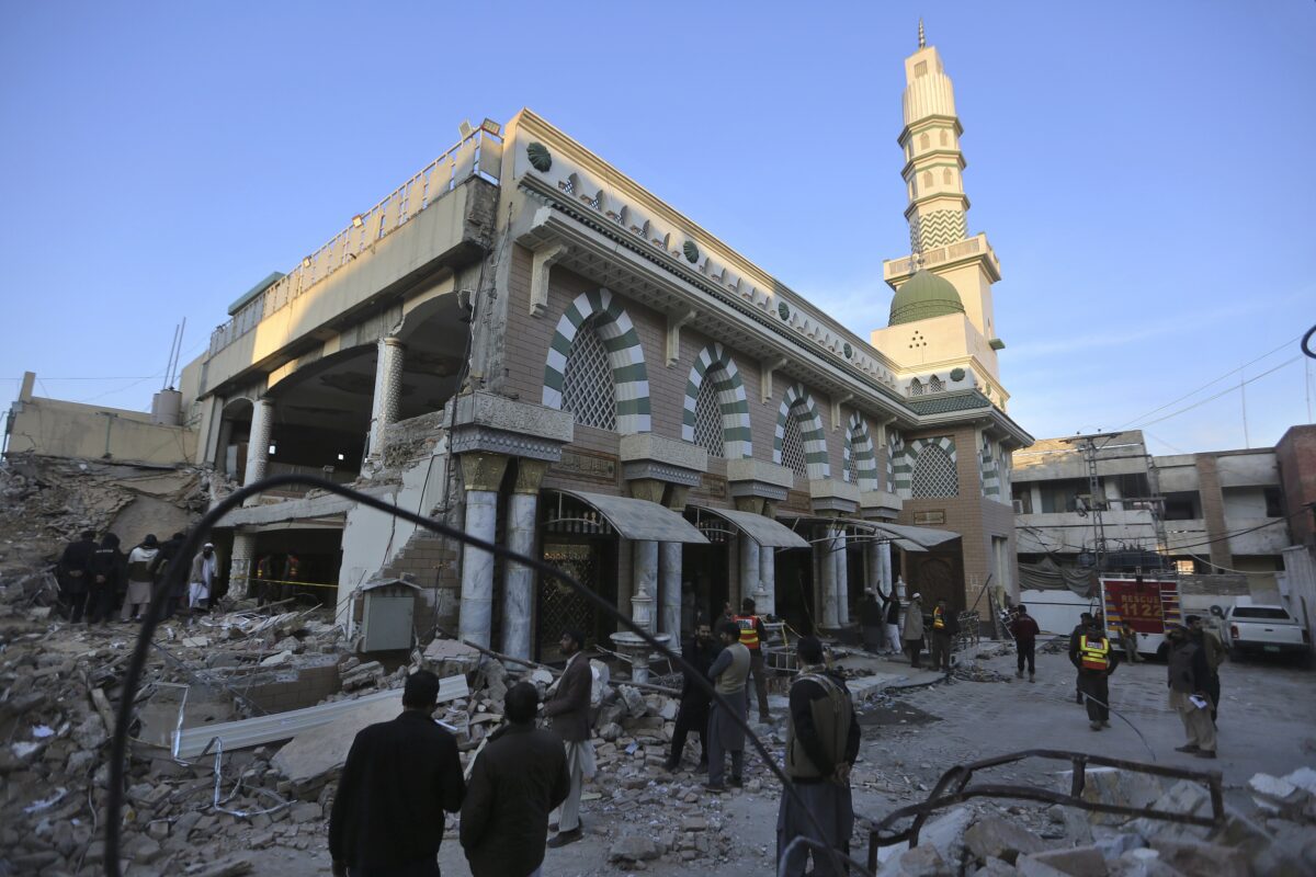 NextImg:Militant Who Killed 101 at Pakistan Mosque Wore Uniform