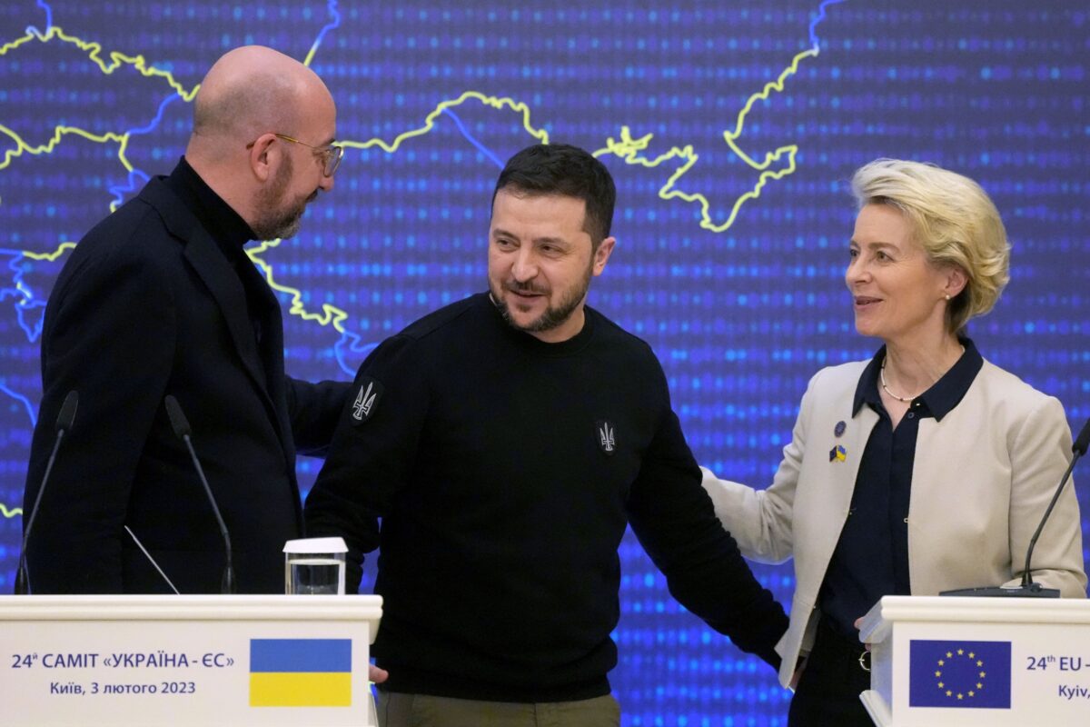 NextImg:EU Prepares More Russia Sanctions; Kremlin Readies Offensive