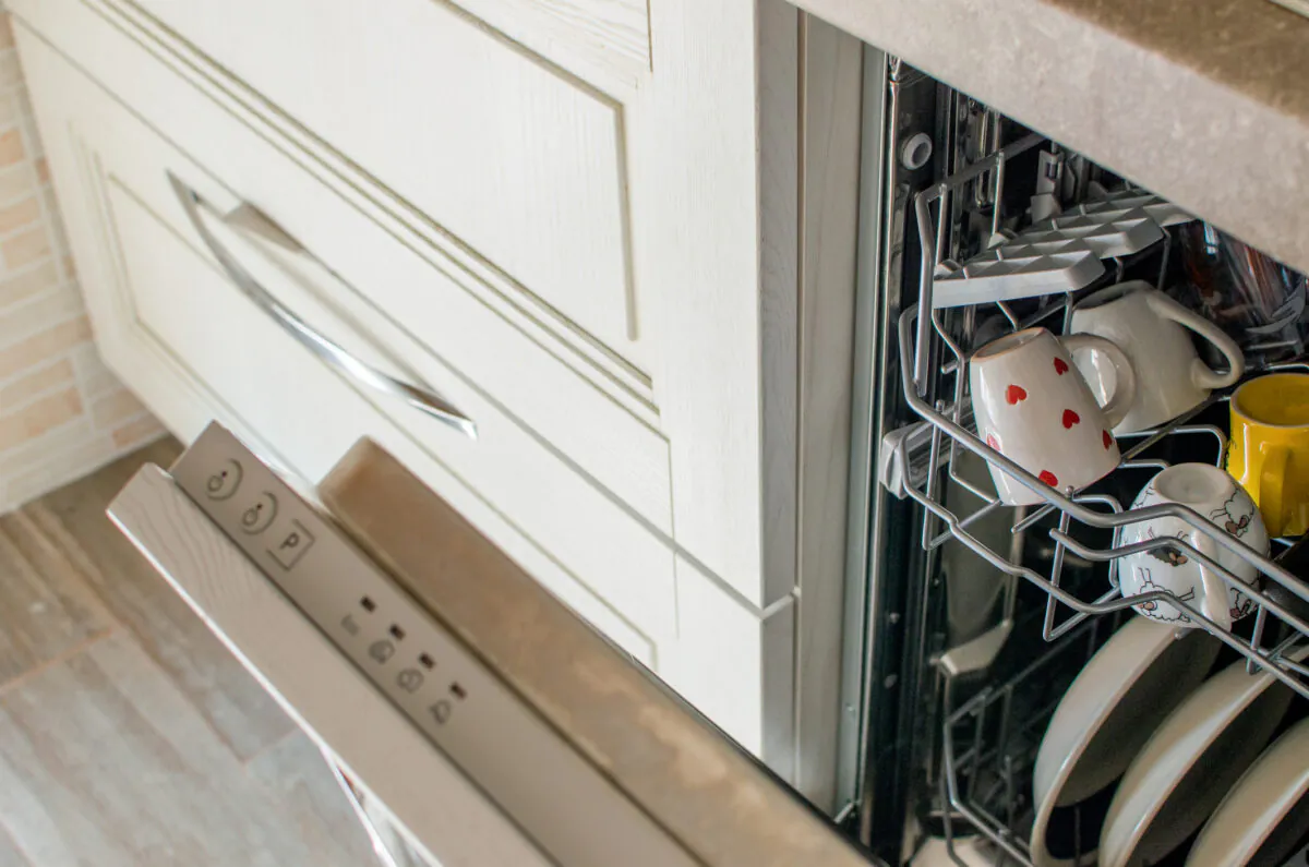 According to The Spruce, dishwasher prices are primarily dictated by their capacities and special features. (Dreamstime/TNS)