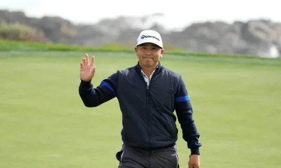 Kitayama Leads Pebble Beach as the Worst of the Wind Looms