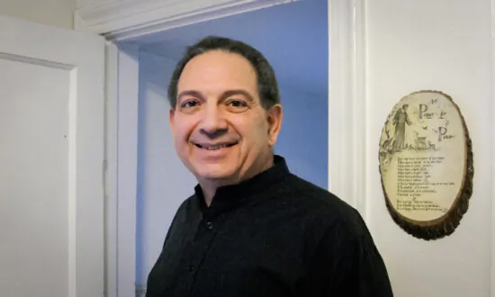 California Engineer Finds Hope in Falun Gong Founder’s Chinese New Year Article