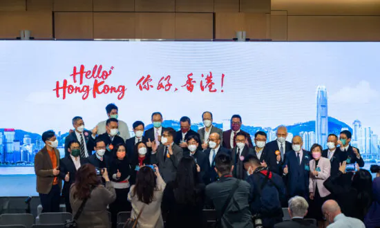 HK Falling out of Favor, Tries to Attract Tourists by Handing out 500,000 Air Tickets