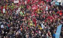 Thousands of Danes Protest Cancelling of Public Holiday