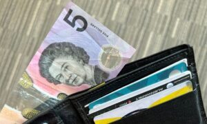 Removing the Monarch From the Australian $5 Note Is Unjustifiable