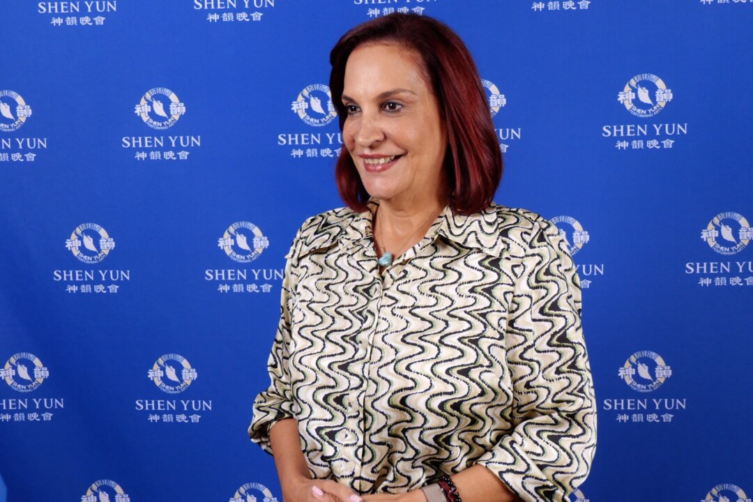 Chiqui Checo, new director of Gran Teatro del Cibao, enjoyed Shen Yun Performing Arts at the theater on Feb. 6. (NTD)