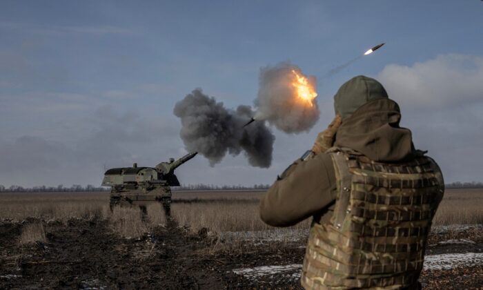 ‘Cluster Bombs’ Headed for Ukraine Pack a Punch, but Leave Lethal ‘Duds’ in Wake