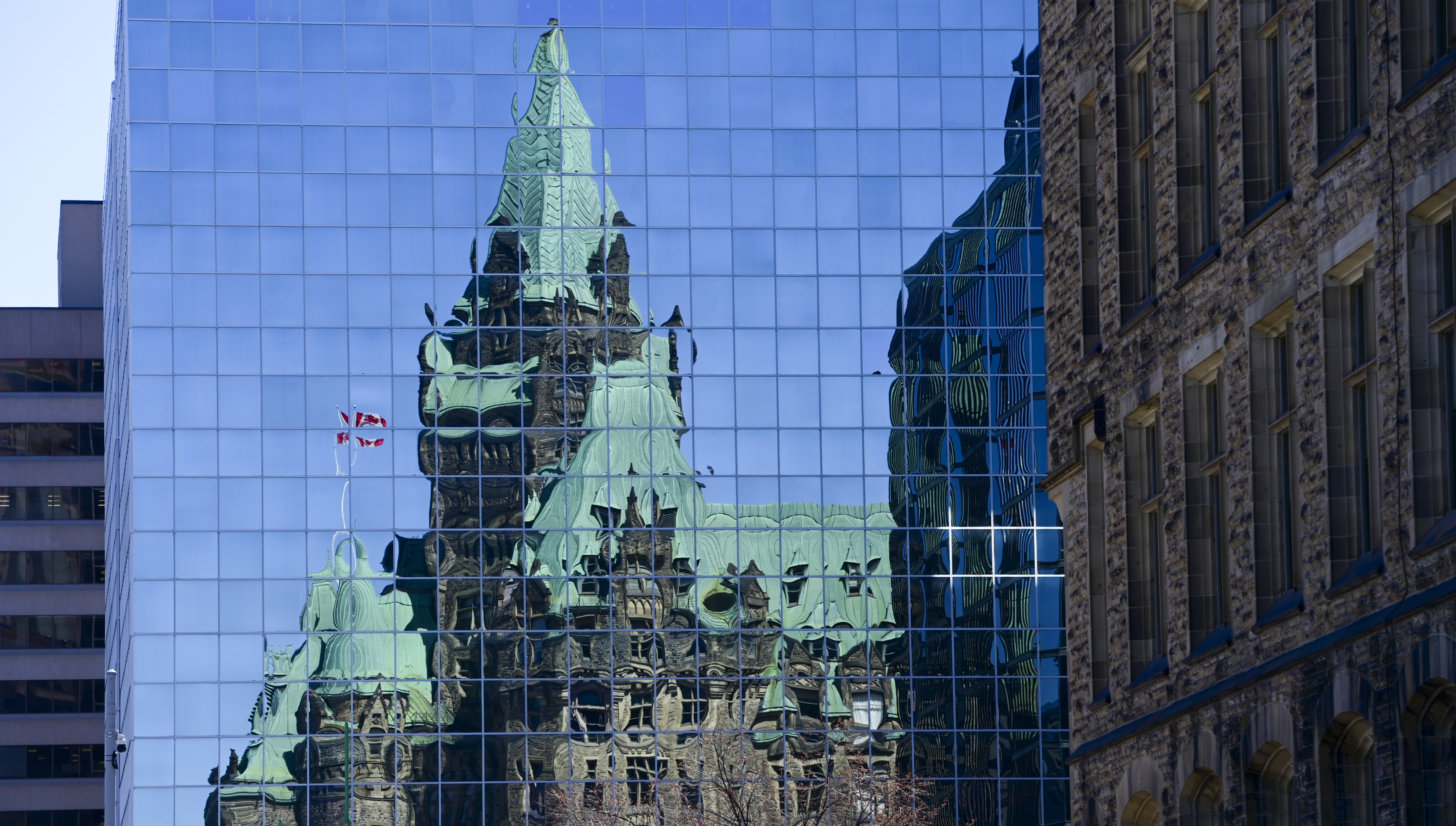 'Is There Bureaucratic Oversight?': Federal Contracts Under Scrutiny - Vimarsana News