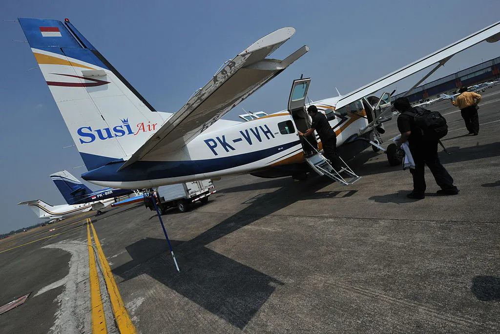 A Susi Air Cessna C208B Grand Caravan aircraft prepares for take off at Halim airport in Jakarta, Indonesia, on Sept. 10, 2011. (Bay Ismoyo/AFP via Getty Images)