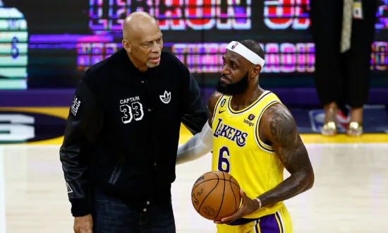 Scoring King: James Passes Abdul-Jabbar for NBA Points Mark