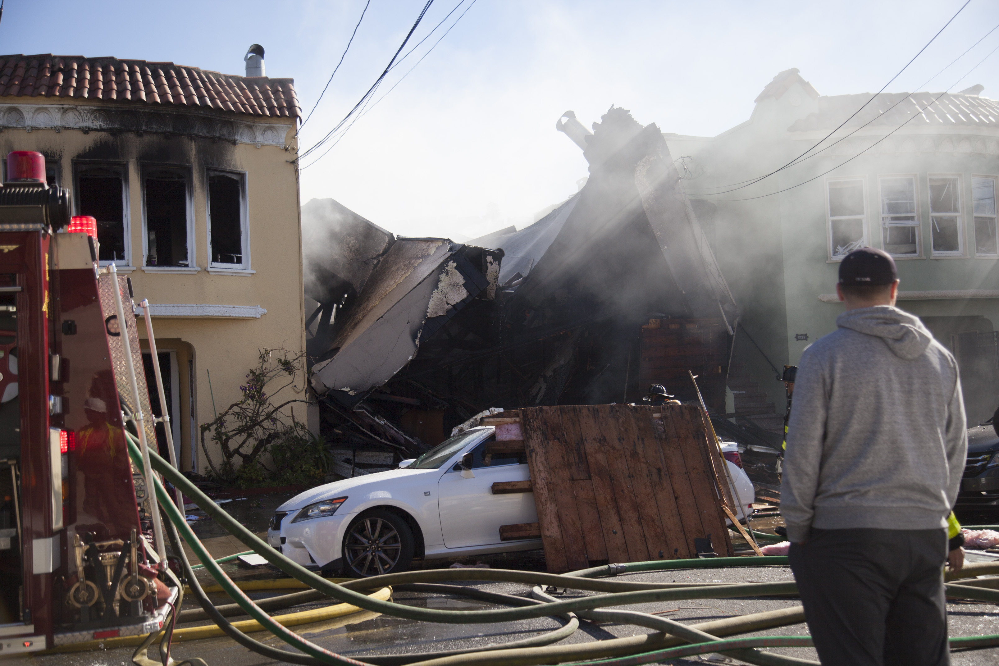Explosion at San Francisco Residence Causes 3-Alarm Fire, Damages 3 Homes - Vimarsana News