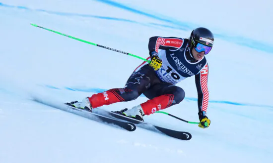 Canada’s Crawford Wins Super-G Gold by Slimmest of Margins