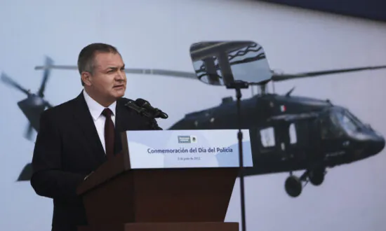 Mexico: Ex-Security Chief Stole $745 Million From Contracts