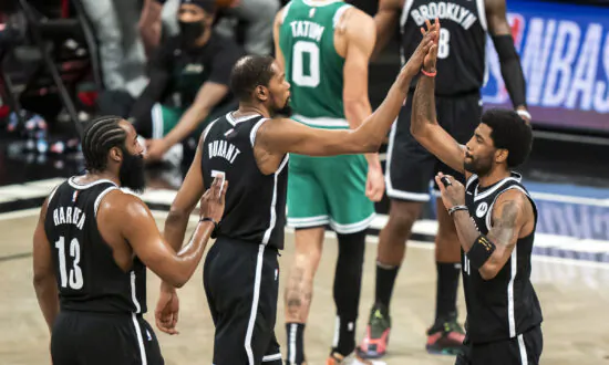 Irving, Durant Trades Bolster West Teams—Russell Returns to Lakers