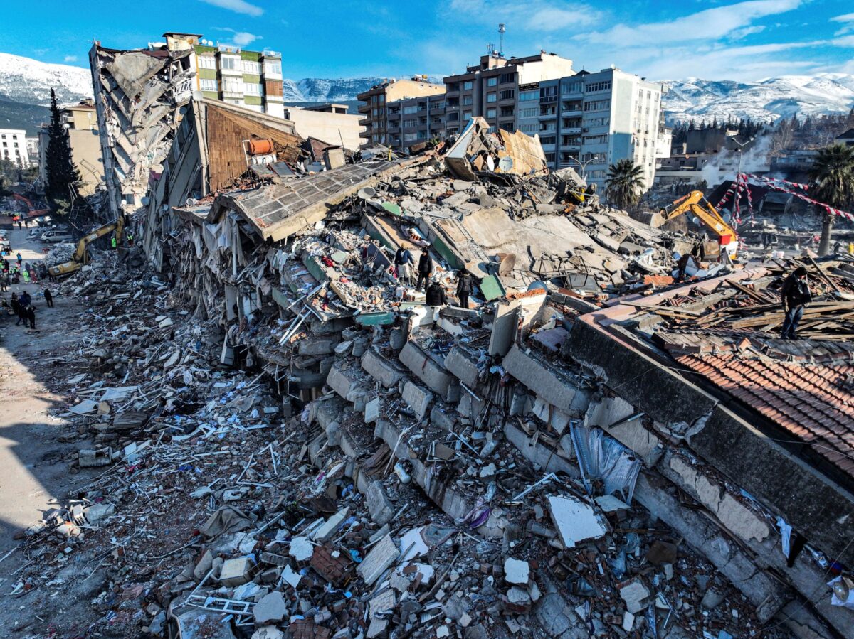 NextImg:Survivors of Turkey, Syria Quake Struggle to Stay Warm, Fed as Death Toll Passes 17,000