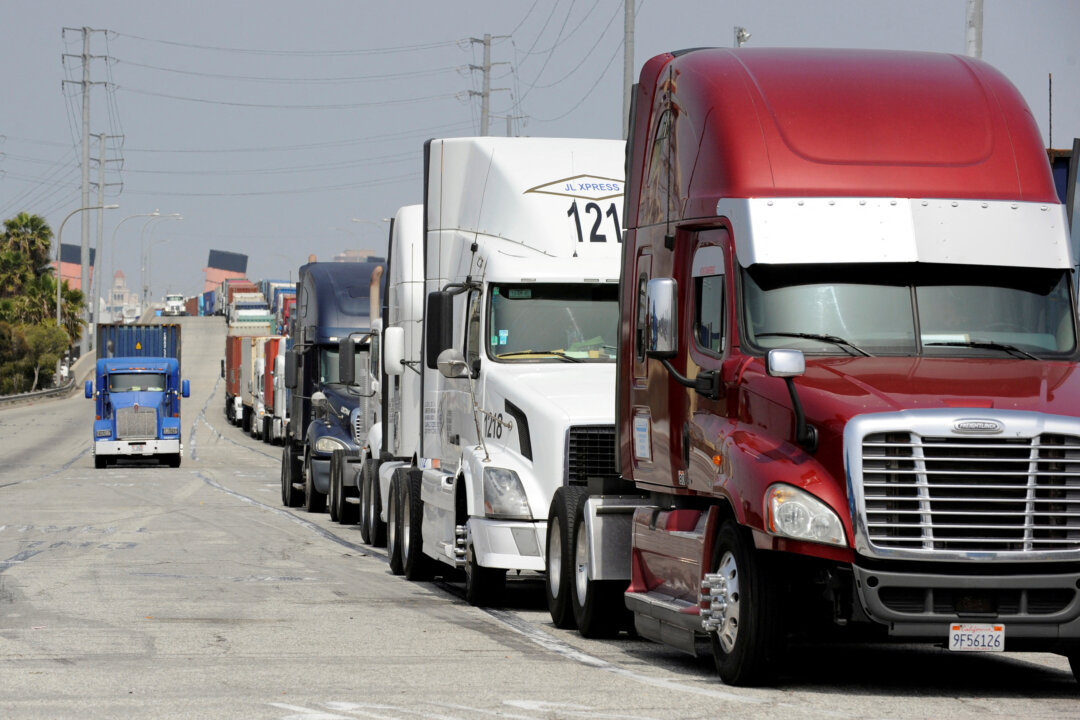 First Driverless Heavy Duty Trucking Service Launched on US Public Roads