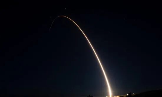 US Launches Test Nuclear-Capable Missile Into Pacific Ocean Amid Heightened China Tensions