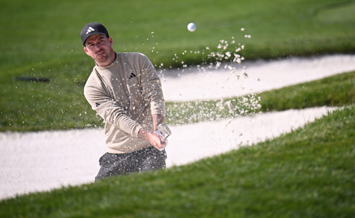 Nick Taylor Sinks 72-foot Putt to Win Canadian Open, Countrymate Hadwin Tackled in Celebration