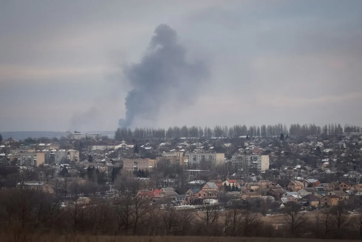 Smog during a shelling in the front line city of Bakhmut in the Donetsk region, Ukraine, on Feb. 9, 2023. (Yevhen Titov/Reuters)